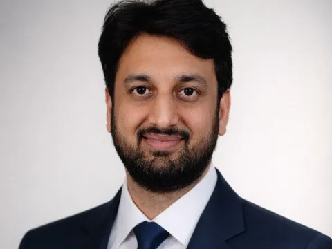 Dr Hitesh Nagrath teaching general dentists (1)